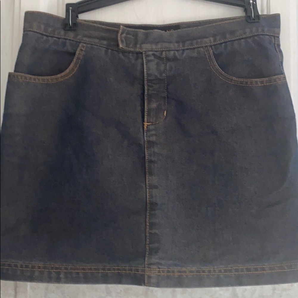 Like new jean skirt. Fits nicely and beautiful
